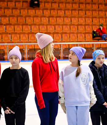 "Зимние потешки 2023" по конькобежному спорту