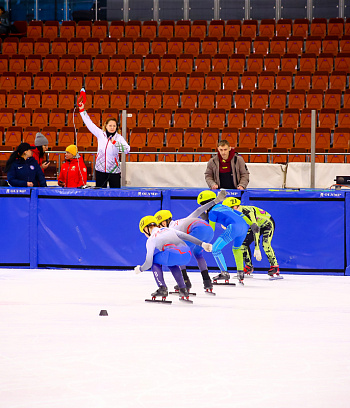 Открытое первенство Центра  по шорт- треку "Зимние потешки" 2023
