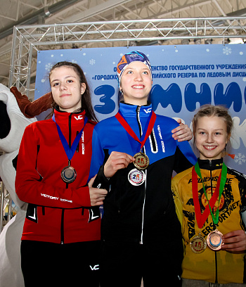 "Зимние потешки 2023" по конькобежному спорту