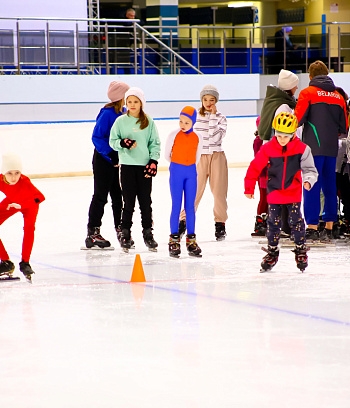 "Зимние потешки 2023" по конькобежному спорту