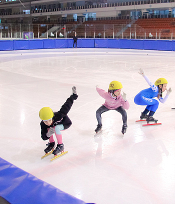 Открытое первенство Центра  по шорт- треку "Зимние потешки" 2023