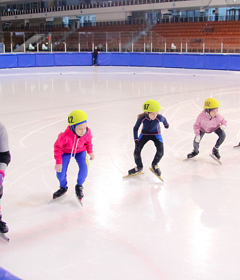 Открытое первенство Центра  по шорт- треку "Зимние потешки" 2023