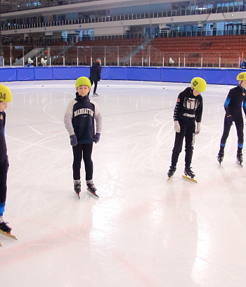 Открытое первенство Центра  по шорт- треку "Зимние потешки" 2023
