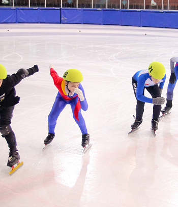 Открытое первенство Центра  по шорт- треку "Зимние потешки" 2023