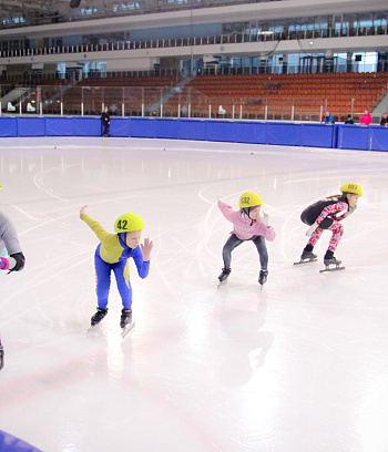 Открытое первенство Центра  по шорт- треку "Зимние потешки" 2023