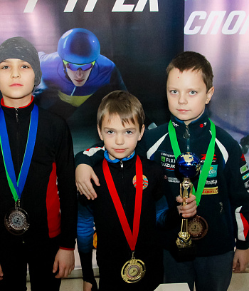 Открытое первенство Центра  по шорт- треку "Зимние потешки" 2023