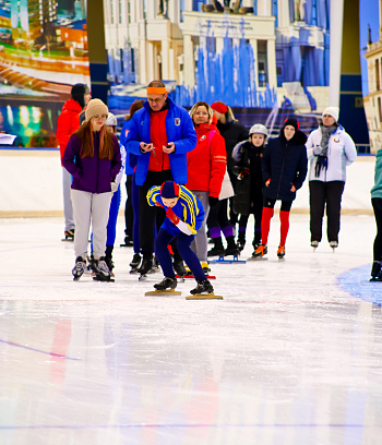 "Зимние потешки 2023" по конькобежному спорту