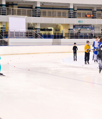 "Зимние потешки 2023" по конькобежному спорту