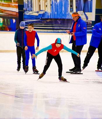 "Зимние потешки 2023" по конькобежному спорту