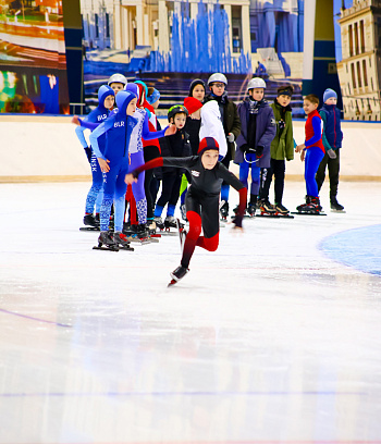 "Зимние потешки 2023" по конькобежному спорту