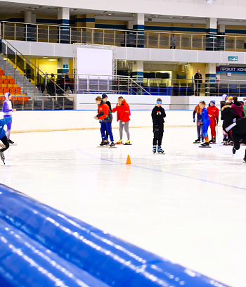 "Зимние потешки 2023" по конькобежному спорту