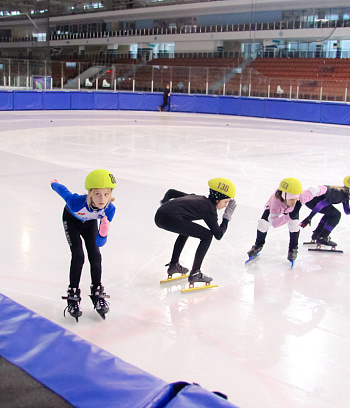 Открытое первенство Центра  по шорт- треку "Зимние потешки" 2023