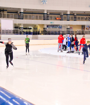"Зимние потешки 2023" по конькобежному спорту
