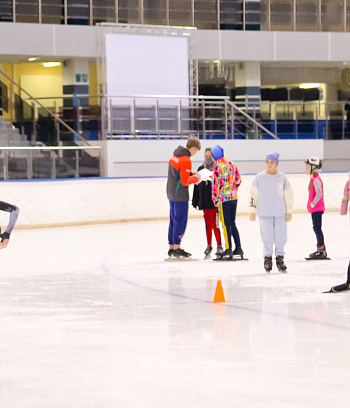 "Зимние потешки 2023" по конькобежному спорту