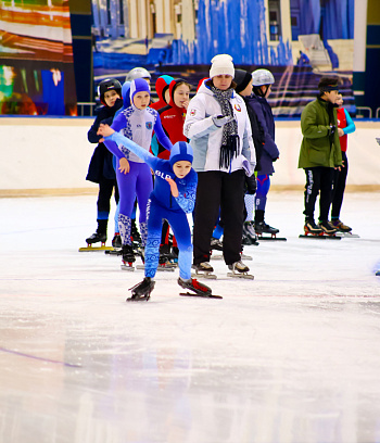 "Зимние потешки 2023" по конькобежному спорту