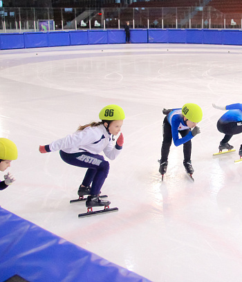 Открытое первенство Центра  по шорт- треку "Зимние потешки" 2023