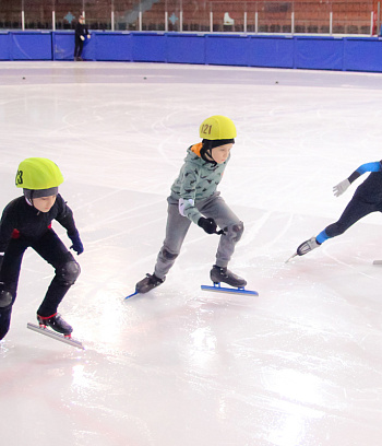 Открытое первенство Центра  по шорт- треку "Зимние потешки" 2023