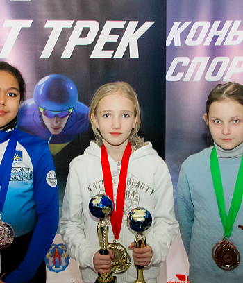 Открытое первенство Центра  по шорт- треку "Зимние потешки" 2023