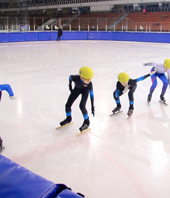 Открытое первенство Центра  по шорт- треку "Зимние потешки" 2023