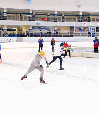 "Зимние потешки 2023" по конькобежному спорту