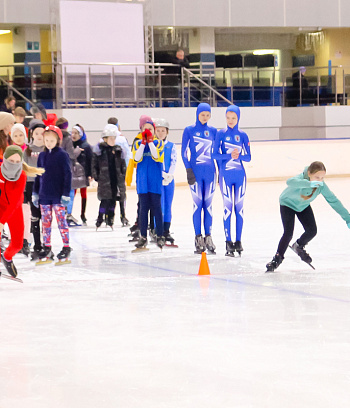 "Зимние потешки 2023" по конькобежному спорту