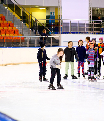 "Зимние потешки 2023" по конькобежному спорту