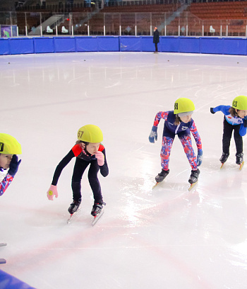 Открытое первенство Центра  по шорт- треку "Зимние потешки" 2023