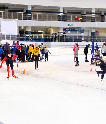 "Зимние потешки 2023" по конькобежному спорту