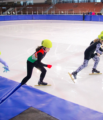 Открытое первенство Центра  по шорт- треку "Зимние потешки" 2023
