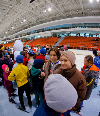 "Зимние потешки 2023" по конькобежному спорту