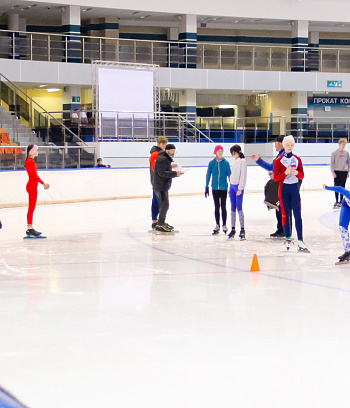 "Зимние потешки 2023" по конькобежному спорту