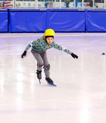 Открытое первенство Центра  по шорт- треку "Зимние потешки" 2023