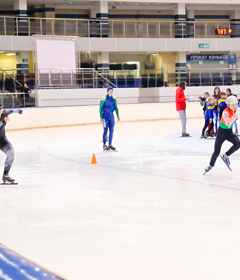 "Зимние потешки 2023" по конькобежному спорту