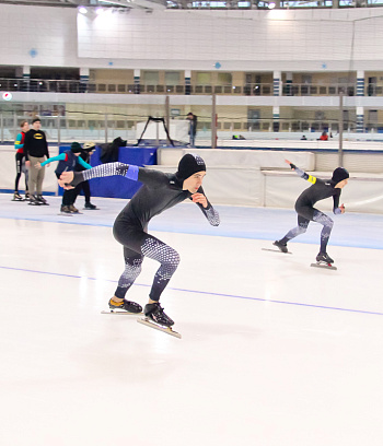 "Зимние потешки 2023" по конькобежному спорту