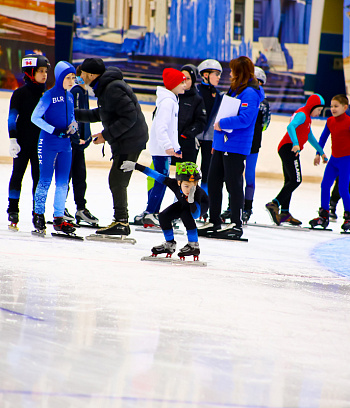 "Зимние потешки 2023" по конькобежному спорту
