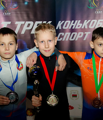 Открытое первенство Центра  по шорт- треку "Зимние потешки" 2023