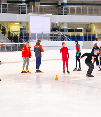 "Зимние потешки 2023" по конькобежному спорту