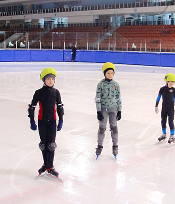 Открытое первенство Центра  по шорт- треку "Зимние потешки" 2023