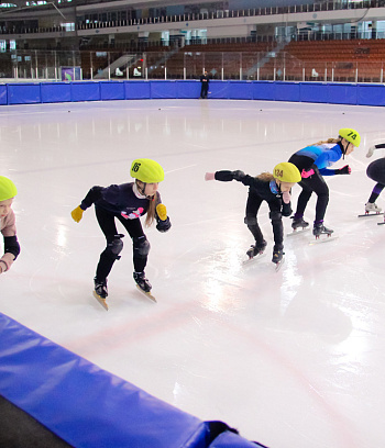 Открытое первенство Центра  по шорт- треку "Зимние потешки" 2023