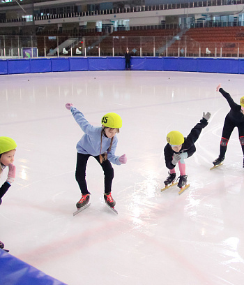 Открытое первенство Центра  по шорт- треку "Зимние потешки" 2023