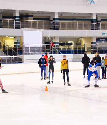"Зимние потешки 2023" по конькобежному спорту