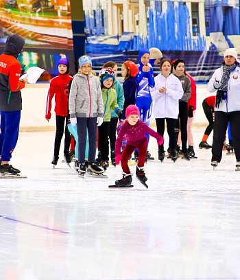 "Зимние потешки 2023" по конькобежному спорту