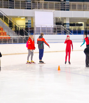 "Зимние потешки 2023" по конькобежному спорту