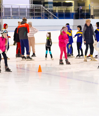 "Зимние потешки 2023" по конькобежному спорту