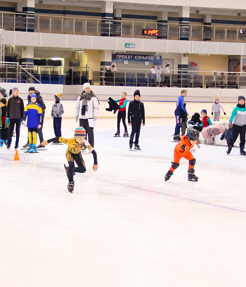 "Зимние потешки 2023" по конькобежному спорту