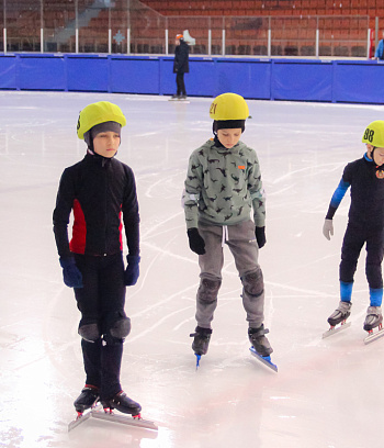 Открытое первенство Центра  по шорт- треку "Зимние потешки" 2023