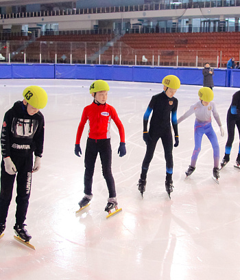 Открытое первенство Центра  по шорт- треку "Зимние потешки" 2023