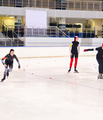 "Зимние потешки 2023" по конькобежному спорту