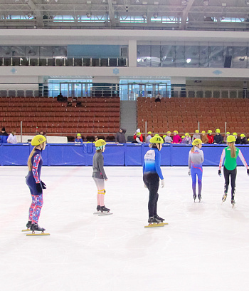 Открытое первенство Центра  по шорт- треку "Зимние потешки" 2023