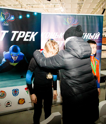 Открытое первенство Центра  по шорт- треку "Зимние потешки" 2023